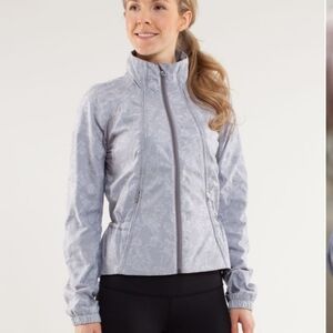 Lululemon Run Travel to Track Jacket Full Zip Jacquard Floral Fossil Gray Size 6